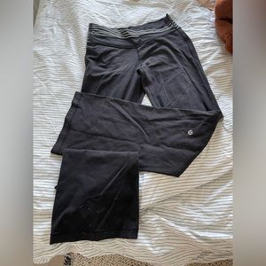 Lululemon yoga pants